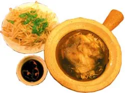 Thưởng thức súp vi cá kiểu... Thái