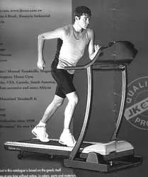 Máy chạy bộ điện American Fitness