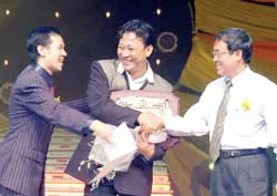 Nhạc sĩ Lê Quang: Cạnh tranh để vươn tới