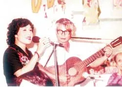 Thấm mãi cái duyên Xuân Hồng