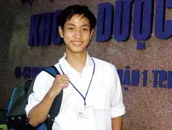 Nguyễn Thái Huy - SV đầu tiên rung được chuông vàng