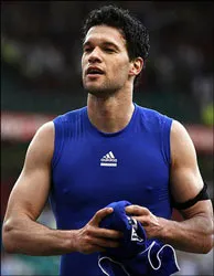 Ballack: "Premier League đã giúp tôi tiến bộ" ảnh 1 Ballack: "Premier League đã giúp tôi tiến bộ" ảnh 1
