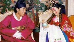 “Ông tơ, bà nguyệt” thời nay