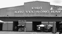 Ngôi chợ 32 tỷ "ngủ quên"!
