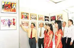 Triển lãm ảnh Báo SGGP Hoa văn