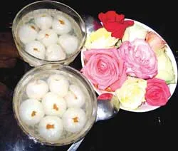 Vải thiều ngâm