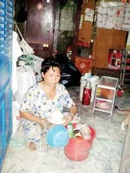 Người dân vẫn nay đây mai đó
