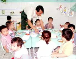 Các trường mầm non TPHCM: Lại quá tải!