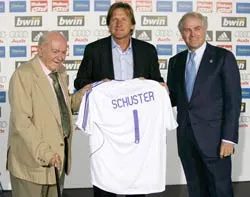 Bắt đầu “kỷ nguyên Schuster” ảnh 1 Bắt đầu “kỷ nguyên Schuster” ảnh 1