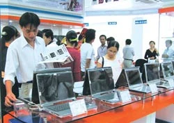 Nét mới trong kinh doanh hàng Hi-Tech