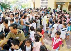 Học lớp tăng cường tiếng Anh: Khổ quá!
