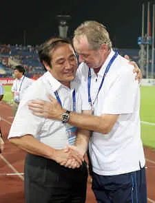 "VFF may mắn vì không sa thải ông Riedl " ảnh 1 "VFF may mắn vì không sa thải ông Riedl " ảnh 1