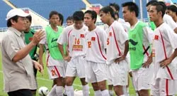 "VFF may mắn vì không sa thải ông Riedl " ảnh 2 "VFF may mắn vì không sa thải ông Riedl " ảnh 2