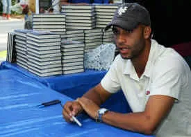 Sách của Blake lọt vào danh sách bán chạy nhất của New York Times