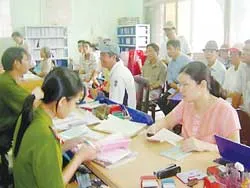 Nhập hộ khẩu theo Luật Cư trú : Tắc vì... chỗ ở