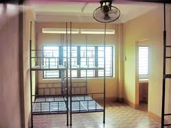 Bài 1: Nghịch lý thiếu và thừa