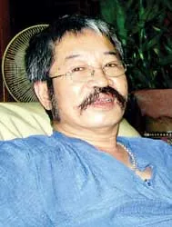 Đạo diễn-NSND, Lê Hùng, Giám đốc Nhà hát Tuổi Trẻ: “Có tích mới dịch nên trò”