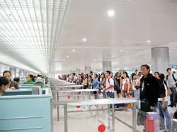 Sân bay quốc tế Tân Sơn Nhất vận hành nhà ga mới: Có thể đón 10 triệu khách/năm ảnh 2 Sân bay quốc tế Tân Sơn Nhất vận hành nhà ga mới: Có thể đón 10 triệu khách/năm ảnh 2