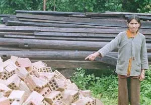 “Chảy máu” nhà sàn!