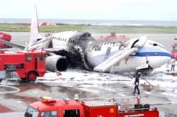 Sáng nay, tại Nhật Bản: Máy bay của China Airlines bị cháy
