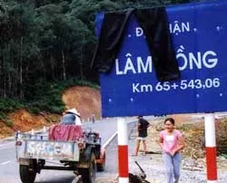 Những hình ảnh phản cảm