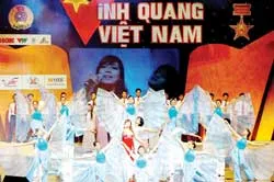 Tôn vinh những tấm gương hội nhập