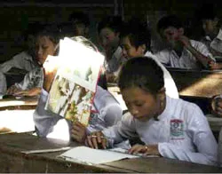 Vĩnh Long: Tiền khai giảng, hậu... cụng ly