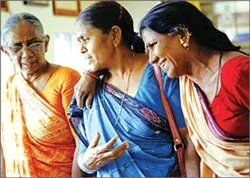 SEWA Bank - Ngân hàng của phụ nữ nghèo