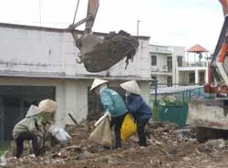 Lao động nhí ở “công trường”