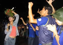 Trao đổi với nhạc sĩ Tuấn Khanh