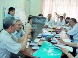 Cặp song sinh Việt-Đức: Kỳ tích của y đức ảnh 2 Cặp song sinh Việt-Đức: Kỳ tích của y đức ảnh 2