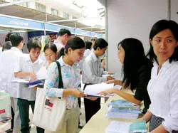 Đề án xây dựng cơ chế tham vấn về tiền công tại TPHCM: Tạo lập “ba ổn định” ảnh 2 Đề án xây dựng cơ chế tham vấn về tiền công tại TPHCM: Tạo lập “ba ổn định” ảnh 2