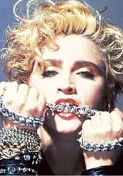 Madonna “bứt xích”