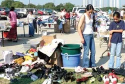 Mua sắm ở... garage sale