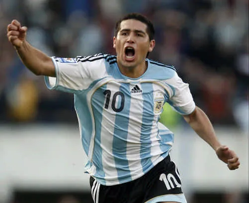 Lá bài Riquelme ảnh 1 Lá bài Riquelme ảnh 1