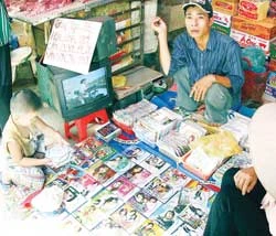 Băng đĩa lậu: Chuyện dài chưa dứt! ảnh 2 Băng đĩa lậu: Chuyện dài chưa dứt! ảnh 2
