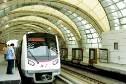 Xe điện ngầm giá “mềm” ở Trung Quốc