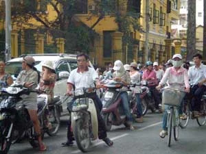 Ai cũng nguyền rủa bóng đêm nhưng không ai chịu đốt lên một ngọn lửa