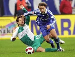 Schalke và Werder Bremen chia điểm