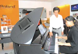 Thị trường nhạc cụ dần tăng nhiệt