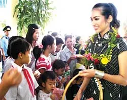Cuộc thi Hoa hậu Trái đất 2007: Các thí sinh tham gia hoạt động xã hội