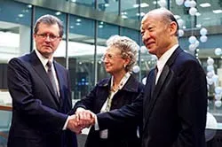 LSE-TSE mở sàn mới: Cơ hội cho các công ty châu Á