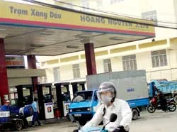 Báo động! Xăng dỏm gây hư hỏng xe máy