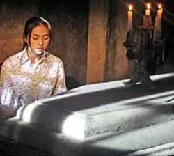 Ra mắt “Ngôi nhà bí ẩn” và “Suối oan hồn”