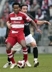 Bayern trông cậy vào Ze Roberto ảnh 1 Bayern trông cậy vào Ze Roberto ảnh 1