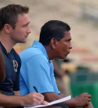 HLV U23 Malaysia - Bhaskran Sathianathan: “Cảm ơn ông RIEDL, tôi sẽ sang Việt Nam... do thám!” ảnh 1 HLV U23 Malaysia - Bhaskran Sathianathan: “Cảm ơn ông RIEDL, tôi sẽ sang Việt Nam... do thám!” ảnh 1