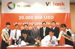 VIB Bank ký hợp đồng cho vay 20 triệu USD