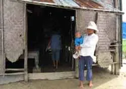 Sau lũ, xa xôi đường đến trường...