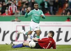 Kết quả vòng 15 Bundesliga: Werder Bremen vươn lên ngôi đầu