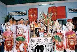 Bài 1: Bi hài tang ma cưới hỏi